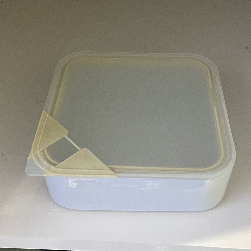 PETER SCHMIDT 3330 Square Fine Porcelain Dish w/ Lid
